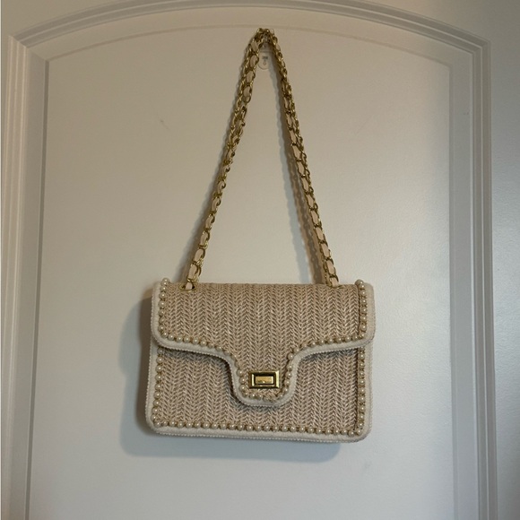 Elegant Cream Woven White Pearl & Gold Shoulder Bag - Picture 1 of 8
